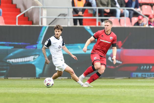 3. Liga; FC Ingolstadt 04 - SV Waldhof Mannheim; Simon Lorenz (32, FCI) Sechelmann Tim (4 SVWM) 3. Liga - FC Ingolstadt 04 Saison 2025 2026 SV Waldhof Mannheim;
