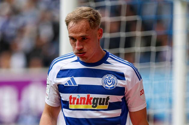 16.05.2026, GER, Fussball, Herren, 3. Liga, Saison 2025 2026, MSV Duisburg - Viktoria Köln Florian Krüger (MSV Duisburg) gestikuliert, Gestik und Mimik Duisburg schauinsland-reisen-Arena Nordrhein-Westfalen Deutschland Copyright: xAdrianxSchlüterx