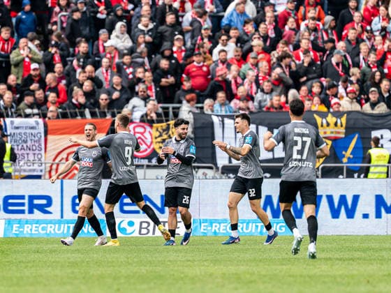 Jubel beim SSV Ulm 1846 nach dem zweiten Tor, GER, SSV Ulm 1846 vs. Rot-Weiss Essen, Fussball, 3. Liga, Spielzeit 2025 2026, 16.05.2026, DFB DFL regulations prohibit any use of photographs as image sequences and or quasi-video. GER, SSV Ulm 1846 vs. Rot-Weiss Essen, Fussball, 3. Liga, Spielzeit 2025 2026, 16.05.2026 Ulm Copyright: xMichaelxSchmidt Eibner-Pressefotx EP_MST