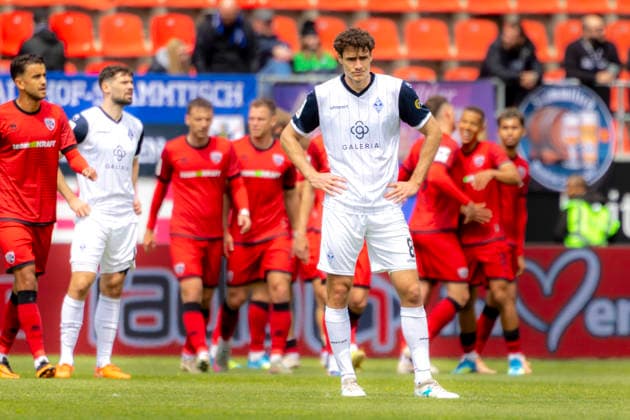 Ingolstadt, Deutschland 16. Mai 2026: 3. Liga - 2025 2026 - Sp. 38 - FC Ingolstadt 04 gegen SV Waldhof Mannheim Im Bild: Maximilian Thalhammer (SVW) unzufrieden auf dem Spielfeld. DFB regulations prohibit any use of photographs as image sequences and or quasi-video Audi Sportpark Bayern Copyright: xFotostandx xSchäferx
