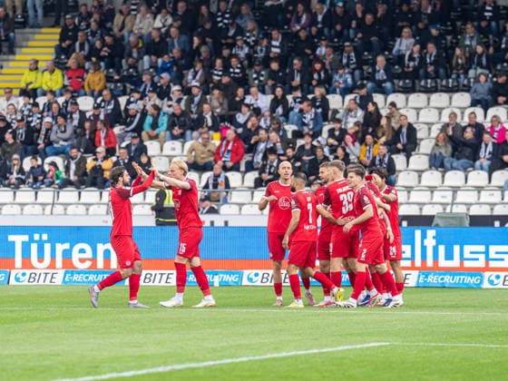 Jubel bei Rot-Weiss Essen nach der Fuehrung, GER, SSV Ulm 1846 vs. Rot-Weiss Essen, Fussball, 3. Liga, Spielzeit 2025 2026, 16.05.2026, DFB DFL regulations prohibit any use of photographs as image sequences and or quasi-video. GER, SSV Ulm 1846 vs. Rot-Weiss Essen, Fussball, 3. Liga, Spielzeit 2025 2026, 16.05.2026 Ulm Copyright: xMichaelxSchmidt Eibner-Pressefotx EP_MST