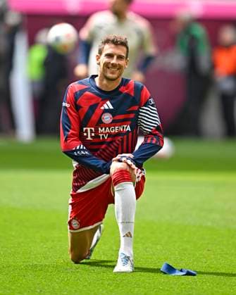 16.05.2026, Fussball Bundesliga 2025 2026, 34.Spieltag, FC Bayern München - 1.FC Köln, in der Allianz-Arena München, Leon Goretzka (FC Bayern München) mit Band