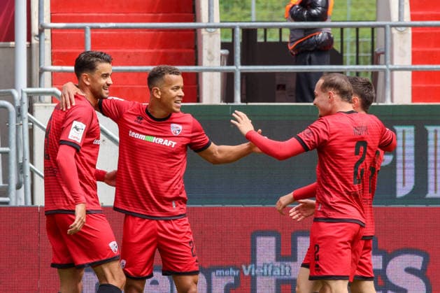 Jubel bei Marcel Costly (FC Ingolstadt 04, Nr.22) nach seinem Treffer Tor zum 2:0 mit Mattis Hoppe (FC Ingolstadt 04, Nr.2) beim Spiel FC Ingolstadt 04 gegen SV Waldhof Mannheim am 16.05.2026, DFB regulations prohibit any use of photographs as image sequences and or quasi-video. GER, Fussball, 3. Liga, Spieltag 38, FC Ingolstadt 04 gegen SV Waldhof Mannheim, 16.05.2026, Audi Sportpark Ingolstadt Copyright: xEibner-Pressefoto OliverxSTRISCHx EP-OSH