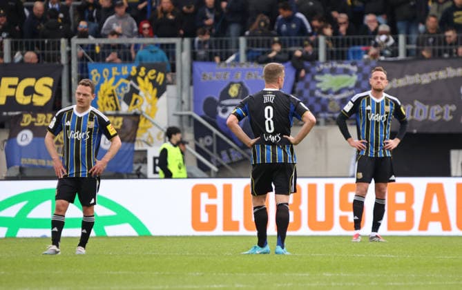 16.05.2026, Fussball, Herren, 3. Liga, Saison 2025 2026, 1. FC Saarbrücken - FC Hansa Rostock, Enttäuschung bei Patrick Sontheimer (1. FC Saarbruecken), Manuel Zeitz (1. FC Saarbruecken) und Robin Bormuth (1. FC Saarbruecken) Saarbrücken Ludwigsparkstadion Saarland Deutschland (DEU) Copyright: xFabianxKleerx
