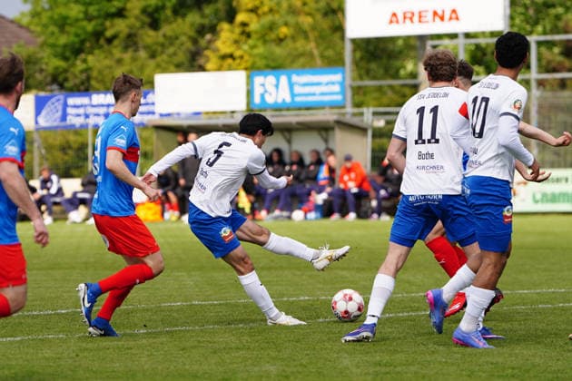 Fußball I Herren I Saison 2025-2026 I Regionalliga Nord I 34. Spieltag I SSV Jeddeloh II - SV Drochtersen Assel I 16.05.2026 Torschuss Keita Taguchi (5, SSV Jeddeloh II) Edewecht HASKAMP-Arena Niedersachsen Deutschland Copyright: xLobeca JonasxBoningx