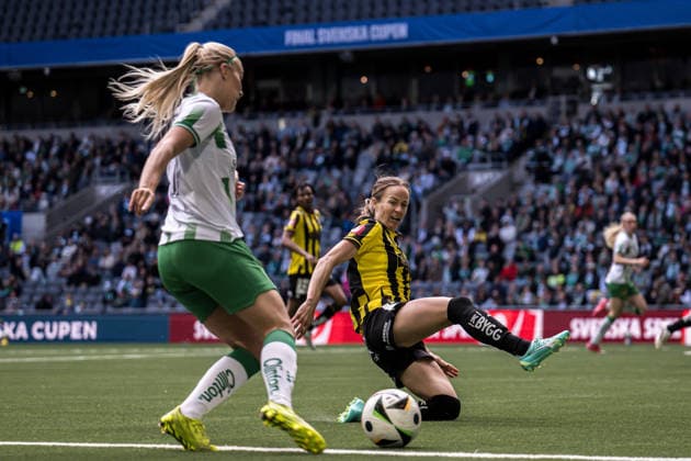 260516 Hammarbys Stina Lennartsson och Häckens Aivi Luik under finalen i Svenska Cupen mellan Hammarby och Häcken den 16 maj 2026 i Stockholm. Copyright: EMMAxWALLSKOG BB260516EW040