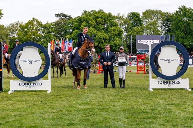 HAMBURG - Al Shira aa 95. Deutsches Spring- und Dressur DERBY 2026, HAMBURG - Al Shira aa 95. Deutsches Spring- und Dressur DERBY 2026 THIEME Andre (GER), DSP Chakaria, BOESE Sebastian (Longines Deutschland) Siegerehrung Prize giving ceremony LONGINES Grand Prix of Hamburg Al Shira aa CSI5* Tour CSI5*: Int. jumping competition with jump-off (1,60m) Hamburg, Jenischpark, Derby Park Klein Flottbek 16. May 2026 -