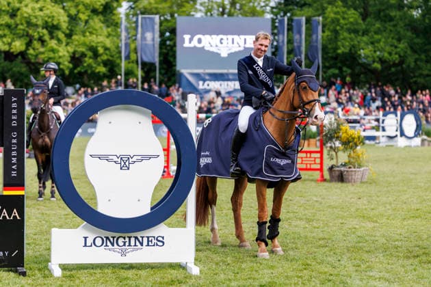 HAMBURG - Al Shira aa 95. Deutsches Spring- und Dressur DERBY 2026, HAMBURG - Al Shira aa 95. Deutsches Spring- und Dressur DERBY 2026 THIEME Andre (GER), DSP Chakaria Siegerehrung Prize giving ceremony LONGINES Grand Prix of Hamburg Al Shira aa CSI5* Tour CSI5*: Int. jumping competition with jump-off (1,60m) Hamburg, Jenischpark, Derby Park Klein Flottbek 16. May 2026 -