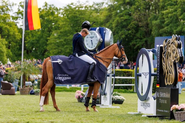 HAMBURG - Al Shira aa 95. Deutsches Spring- und Dressur DERBY 2026, HAMBURG - Al Shira aa 95. Deutsches Spring- und Dressur DERBY 2026 THIEME Andre (GER), DSP Chakaria Siegerehrung Prize giving ceremony LONGINES Grand Prix of Hamburg Al Shira aa CSI5* Tour CSI5*: Int. jumping competition with jump-off (1,60m) Hamburg, Jenischpark, Derby Park Klein Flottbek 16. May 2026 -