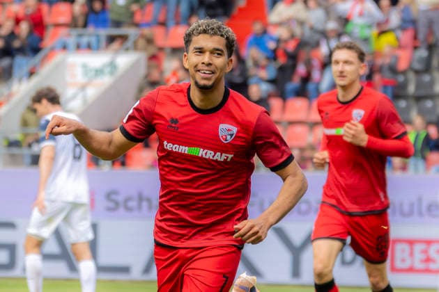 Ingolstadt, Deutschland 16. Mai 2026: 3. Liga - 2025 2026 - Sp. 38 - FC Ingolstadt 04 gegen SV Waldhof Mannheim Im Bild: Torschütze Yann Sturm (FCI) jubelt nach seinem Tor zum 5:1 DFB regulations prohibit any use of photographs as image sequences and or quasi-video Audi Sportpark Bayern Copyright: xFotostandx xSchäferx
