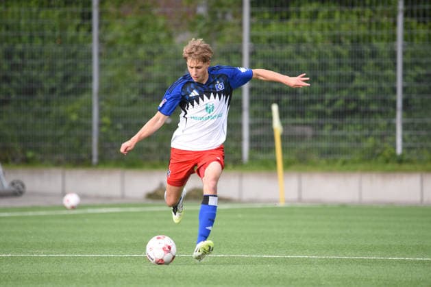 Fußball, Saison 2025 26, Regionalliga Nord, Hamburger SV II U21, U 21 - BW Lohne, Stadion Hoheluft (Hamburg), 16.05.2026, 34. Spieltag Benjamin William Lamce ( 13, HSV) Hamburg Deutschland