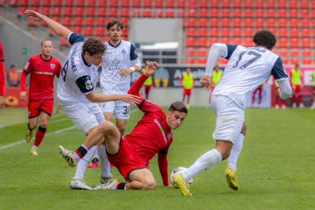 Ingolstadt, Deutschland 16. Mai 2026: 3. Liga - 2025 2026 - Sp. 38 - FC Ingolstadt 04 gegen SV Waldhof Mannheim Im Bild: v. li. im Zweikampf Niklas Hoffmann (SVW) und Emre Gül Guel (FCI) DFB regulations prohibit any use of photographs as image sequences and or quasi-video Audi Sportpark Bayern Copyright: xFotostandx xSchäferx