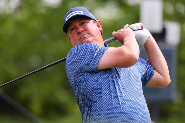 NEWTON SQUARE, PA - MAY 15: Jason Dufner of the United States tees off at the tenth tee during Round two of the 2026 PGA, Golf Herren Championship on May 15, 2026 at Aronimink Golf Club in Newtown Square, Pennsylvania. (Photo by Rich Graessle Icon Sportswire) GOLF: MAY 15 PGA PGA Championship EDITORIAL USE ONLY Icon260515258132