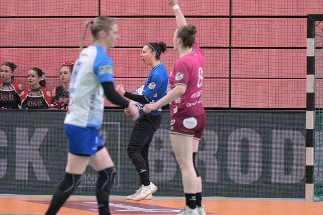 Sara Suba (TusSies Metzingen, 77) im Tor Jubelt nach der Parade TusSies Metzingen vs. Union Neckarsulm , Handball, Alsco HBF, 5. Play-Off Ligaspieltag, Saison 2025 2026, 16.05.2026 TusSies Metzingen vs. Sport-Union Neckarsulm , Handball, Alsco HBF, 5. Play-Off Ligaspieltag, Saison 2025 2026, 16.05.2026 Tuebingen Copyright: xEibner-Pressefoto TobiasxBaurx EP_TBR