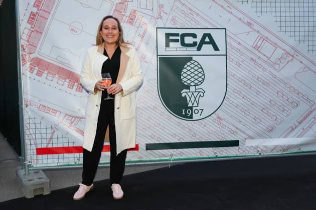 Kristina Ellwanger (Bildzeitung), FC Augsburg Saisonabschlussfeier, Fussball, 1. Bundesliga, 34. Spieltag, 16.05.2026 DFL DFB regulations prohibit any use of photographs as image sequences and or quasi-video Augsburg Bayern Deutschland