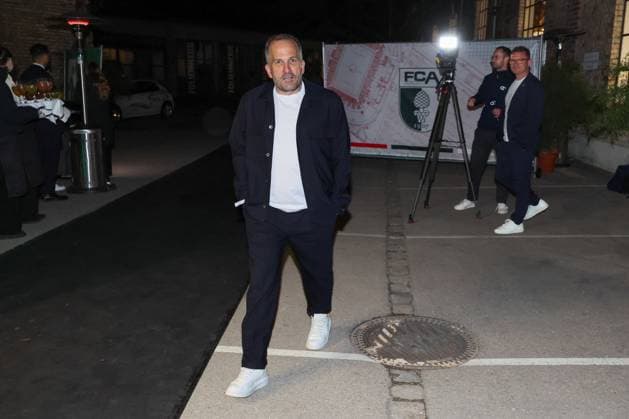 Chef-Trainer Manuel Baum (FC Augsburg) an der Location, FC Augsburg Saisonabschlussfeier, Fussball, 1. Bundesliga, 34. Spieltag, 16.05.2026 DFL DFB regulations prohibit any use of photographs as image sequences and or quasi-video Augsburg Bayern Deutschland