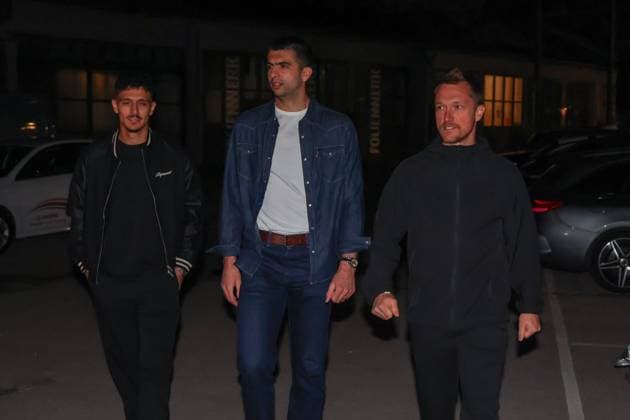 Dimitrios Giannoulis 13 (FC Augsburg), Nediljko Labrovic 22 (FC Augsburg), Videoanalyst Benedikt Brust (FC Augsburg), FC Augsburg Saisonabschlussfeier, Fussball, 1. Bundesliga, 34. Spieltag, 16.05.2026 DFL DFB regulations prohibit any use of photographs as image sequences and or quasi-video Augsburg Bayern Deutschland