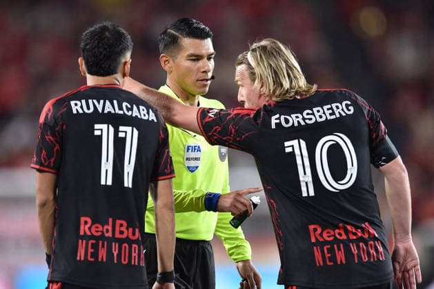 May 16, 2026, Harrison, New Jersey, USA: New York Red Bulls midfielder EMIL FORSBERG (10) and New York Red Bulls forward JORGE RUVALCABA (11) argue with the rerferre at Sports Illustrated Stadium in Harrison New Jersey New York City FC draws with New York Red Bulls 1 to 1 MLS, Fussball Herren, USA 2026 - New York City FC 1:1 New York Red Bulls  - ZUMAa301 20260516_aaf_a301_001 Copyright: xBrooksxVonxArxx