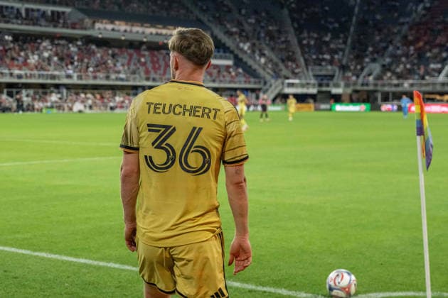 May 16, 2026, Washington, District Of Columbia, United States: Cedric Teuchert prepares for a corner kick during an MLS, Fussball Herren, USA match between D.C. United and St. Louis City SC at Audi Field. DC United Vs St. Louis CITY SC  - ZUMAk206 20260516_znp_k206_019 Copyright: xMattxKaminskyx