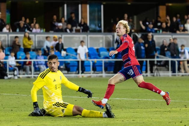 SAN JOSE, CA - MAY 16: Samuel Sarver 28 of FC Dallas scores a goal in the second half of a match against the San Jose Earthquakes on May 16, 2026 at PayPal Park in San Jose, CA. (Photo by Matthew Huang Icon Sportswire) SOCCER: MAY 16 MLS, Fussball Herren, USA San Jose Earthquakes vs FC Dallas EDITORIAL USE ONLY Icon260516018