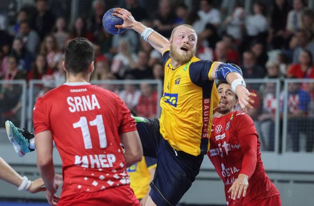 Croatia v Sweden: Internation Friendly Handball Match Felix Moller of Sweden shoots during the International Friendly, Länderspiel, Nationalmannschaft handball match between Croatia and Sweden at Arena Varazdin on May 16, 2026.  SanjinxStrukic PIXSELL