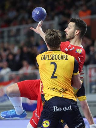 Croatia v Sweden: Internation Friendly Handball Match Zvonimir Srna of Croatia pass the ball whilst under pressure from Jonathan Carlsbogard during the International Friendly, Länderspiel, Nationalmannschaft handball match between Croatia and Sweden at Arena Varazdin on May 16, 2026.  SanjinxStrukic PIXSELL