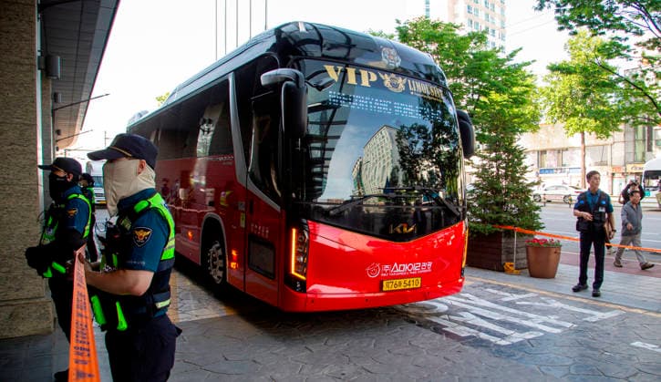 Naegohyang Women s FC, May 17, 2026 : A bus carrying members of Pyongyang-based Naegohyang Women s FC arrives at a hotel in Suwon, about 30 km south of Seoul, South Korea. Naegohyang s 27 players and 12 members of their staff traveled from Beijing. The North Korean women s football club will take on Suwon FC Women of South Korea in the semifinals of the AFC Women s Champions League at Suwon Stadium in Suwon on Wednesday. The other semifinal match will pit Melbourne City FC against Nippon TV Tokyo Verdy Beleza on Wednesday at Suwon Stadium. The final is scheduled on Saturday at Suwon Stadium. The Women s Champions League is Asia s top women s club competition and offers US$1 million to the champions.  aflo_330804821