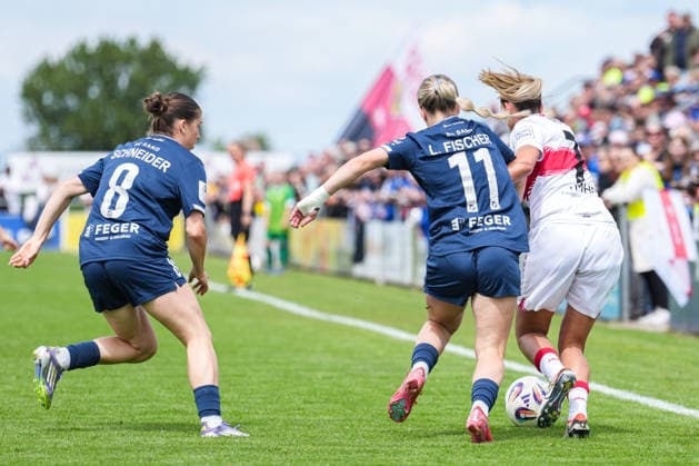 2. Frauen Bundesliga: SC Sand vs. VfB Stuttgart, 17.05.2026 Zweikampf zwischen Leni Fischer (SC Sand, 11) und Dafina Redzepi (VfB Stuttgart, 7) 2. Frauen Bundesliga: SC Sand vs. VfB Stuttgart, Adams Arena SC Sand, 17.05.2026 DFB DFL REGULATIONS PROHIBIT ANY USE OF PHOTOGRAPHS AS IMAGE SEQUENCES AND OR QUASI-VIDEO. Copyright: xBEAUTIFULxSPORTS Boscox