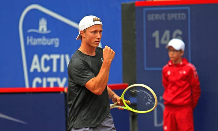 Bitpanda Hamburg Open, ATP, Tennis Herren 500, 2. Runde in der Qualifikation: DTB-Profi Max Schönhaus ballt die Faust nach einem gewonnenen Ballwechsel