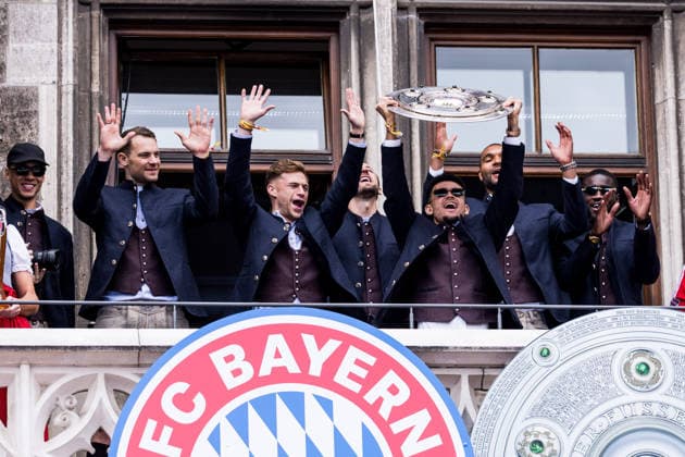 MUNICH, GERMANY - MAY 17: Luis Diaz (FC Bayern Muenchen, 14) with the trophy on the balcony during the Meisterfeier of FC Bayern Muenchen at Marienplatz on May 17, 2026 in Munich, Germany. Bavaria Germany Copyright: xSteffiexWunderlx