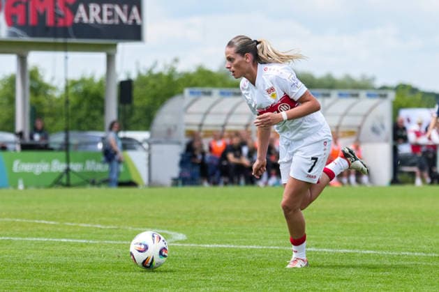 2. Frauen Bundesliga: SC Sand vs. VfB Stuttgart, 17.05.2026 Dafina Redzepi (VfB Stuttgart, 7) im Gegnerischen Sechzehner 2. Frauen Bundesliga: SC Sand vs. VfB Stuttgart, Adams Arena SC Sand, 17.05.2026 DFB DFL REGULATIONS PROHIBIT ANY USE OF PHOTOGRAPHS AS IMAGE SEQUENCES AND OR QUASI-VIDEO. Copyright: xBEAUTIFULxSPORTS Boscox