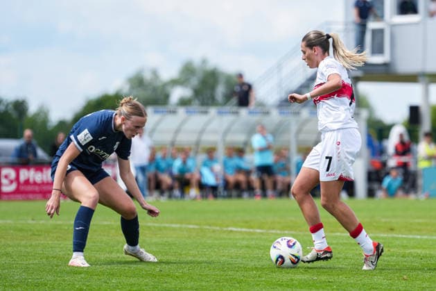 2. Frauen Bundesliga: SC Sand vs. VfB Stuttgart, 17.05.2026 Zweikampf zwischen Milena Fischer (SC Sand, 6) und Dafina Redzepi (VfB Stuttgart, 7) 2. Frauen Bundesliga: SC Sand vs. VfB Stuttgart, Adams Arena SC Sand, 17.05.2026 DFB DFL REGULATIONS PROHIBIT ANY USE OF PHOTOGRAPHS AS IMAGE SEQUENCES AND OR QUASI-VIDEO. Copyright: xBEAUTIFULxSPORTS Boscox