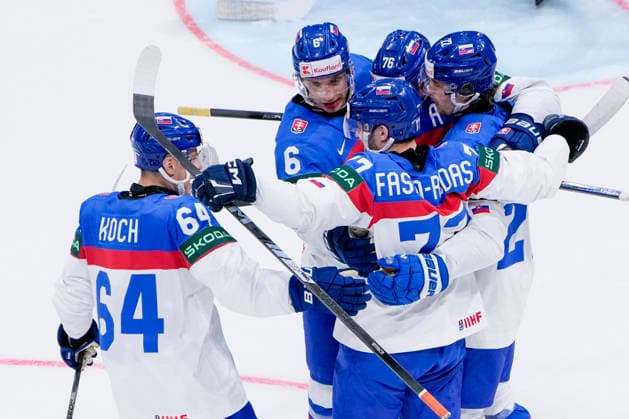 FRIBOURG, SWITZERLAND - MAY 17: Kristian Pospisil of Slovakia R) celebrates his goal with Martin Pospisil of Slovakia 2nd R), Patrik Koch of Slovakia L), Viliam Kmec of Slovakia 2nd L) and Martin Fasko-rudas of Slovakia C) during the 2026 IIHF Ice hockey, Eishockey World Championship, WM, Weltmeisterschaft Switzerland game between Italy and Slovakia at BCF Arena on May 17, 2026 in Fribourg, Fribourg. Fribourg BCF Arena Fribourg Switzerland Copyright: xJustPictures.ch JarixPestelaccix jp-en-EuSpIm-JP6_JAR_Italy_Slovakia_16May2026_00093