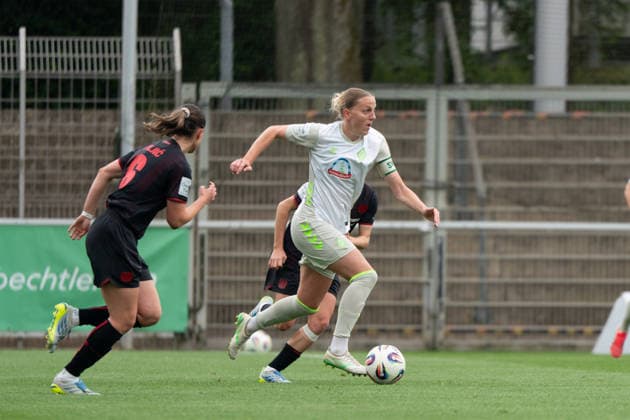LEVERKUSEN, GERMANY - MAY 17: Amira Dahl (18 SV Werder Bremen) in action during the Google Pixel Frauen-Bundesliga match between Bayer 04 Leverkusen and SV Werder Bremen at Ulrich-Haberland-Stadion on May 17, 2026 in Leverkusen, Germany. (Photo by Qianru Zhang Press Photo) Copyright: xQianruxZhang SPPx Sportspressphoto_SPR148585