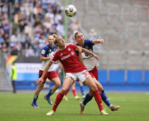 Foto : Carolin SIMON (FC Bayern) gegen Sophie HILLEBRAND (HSV) Fussball Pixel Bundesliga der Frauen 26. Spieltag am So. 17.05.2026 Hamburger SV - FC Bayern München