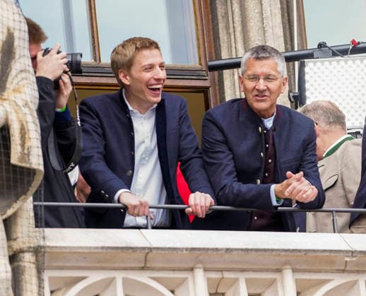 17.05.2026, Fussball Bundesliga 2025 2026, Meisterfeier des FC Bayern München auf dem Rathausbalkon in München. Oberbürgermeister Dominik Krause, Präsident Herbert Hainer (FC Bayern),