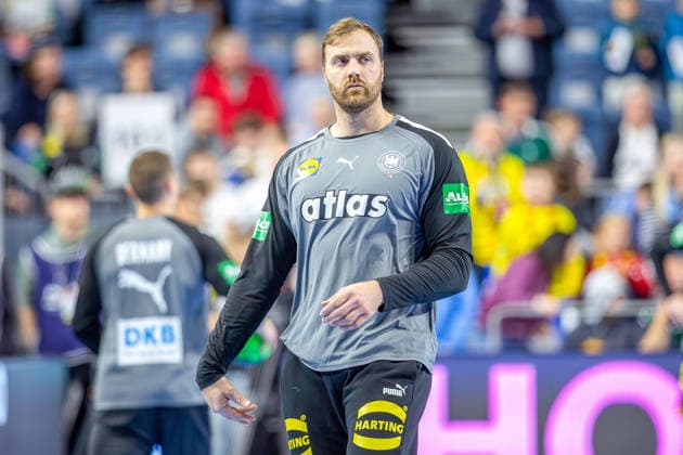 17.05.2026, xkwix, Handball, Länderspiel, Deutschland - Dänemark , Lanxess-Arena in Köln: Andreas Wolff (Germany 33) schaut kritisch Photo: xKamilxWilkowskixPressefotoKochx Nordrhein-Westfalen Deutschland