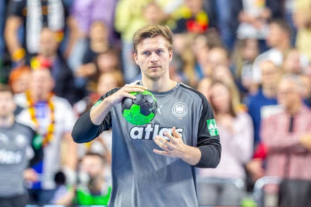 17.05.2026, xkwix, Handball, Länderspiel, Deutschland - Dänemark , Lanxess-Arena in Köln: Franz Semper (Germany 32) beim Aufwaermen mit Ball Photo: xKamilxWilkowskixPressefotoKochx Nordrhein-Westfalen Deutschland