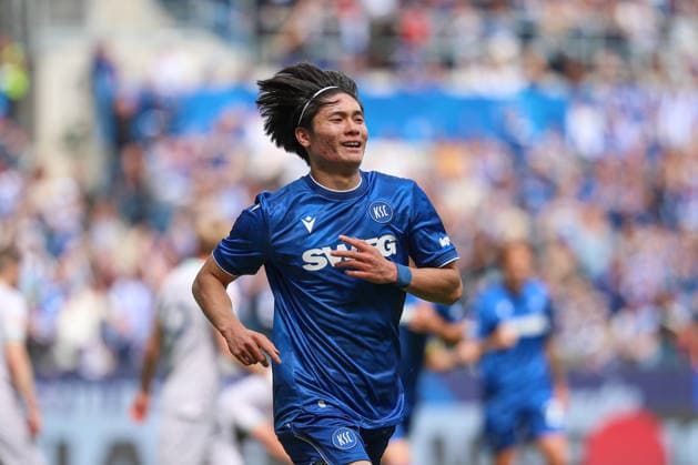 Strahlender Shio Fukuda (Karlsruher SC, 13) nach seinem Treffer zum 1:1, Karlsruher SC vs. VfL Bochum, 2. Bundesliga, 34. Spieltag, 2025 2026, 17.05.2026, DFL REGULATIONS PROHIBIT ANY USE OF PHOTOGRAPHS AS IMAGE SEQUENCES AND OR QUASI-VIDEO, Karlsruher SC vs. VfL Bochum, 2. Bundesliga, 34. Spieltag, 2025 2026, 17.05.2026 Karlsruhe Copyright: xEibner-Pressefoto JanxPrihodax EP_JPA