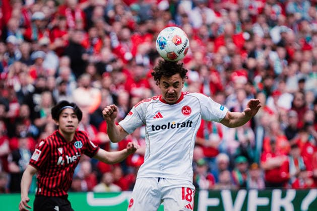 2. Bundesliga: Hannover 96 vs. 1. FC Nürnberg, 17.05.2026 Rafael Lubach (1. FC Nürnberg, 18) macht einen Kopfball; Fußball, 2. Bundesliga, 34. Spieltag: Hannover 96 vs. 1. FC Nürnberg am 17.05.2026 in der Heinz von Heiden Arena, Hannover DFL REGULATIONS PROHIBIT ANY USE OF PHOTOGRAPHS AS IMAGE SEQUENCES AND OR QUASI-VIDEO. Copyright: xBEAUTIFULxSPORTS Tonhäuserx