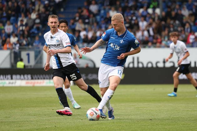 2026.05.17 xjfx 2.Bundesliga SV Darmstadt 98 - SC Paderborn v.l., Tjark Lasse Scheller (SC Paderborn), Kai Klefisch (SV Darmstadt 98), in aktion, in action, (DFL DFB REGULATIONS PROHIBIT ANY USE OF PHOTOGRAPHS as IMAGE SEQUENCES and or QUASI-VIDEO) Copyright: JoaquimxFerreira