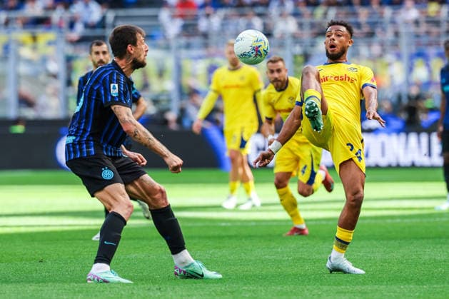 FC Internazionale vs Hellas Verona FC - Serie A 2025 26 - 17 05 2026 Antoine Bernede of Hellas Verona FC seen in action during Serie A 2025 26 football match between FC Internazionale and Hellas Verona FC at San Siro Stadium in Milan, Italy Copyright: xBEAUTIFULxSPORTS Carabellix