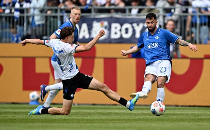 17.05.2026, xfux, Fussball 2.Bundesliga, SV Darmstadt 98 - SC Paderborn 07 v.l. Ruben Müller Mueller (SC Paderborn), Marco Richter (SV Darmstadt 98) (DFL DFB REGULATIONS PROHIBIT ANY USE OF PHOTOGRAPHS as IMAGE SEQUENCES and or QUASI-VIDEO) Darmstadt