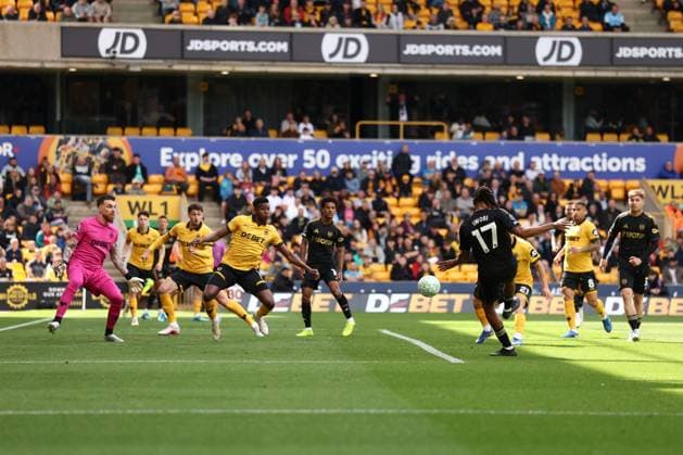 Alex Iwobi of Fulham shot is saved by JosÃ Sa of Wolverhampton Wanderers Wolverhampton Wanderers v Fulham, Premier League, Football, Molineux, Wolverhampton, UK - 17 May 2026Wolverhampton Molineux United Kingdom EDITORIAL USE ONLY No use with unauthorised audio, video, data, fixture lists, club league logos or live services. Online in-match use limited to 120 images, no video emulation. No use in betting, games or single club league player publications.  Copyright: xRyanxBrowne Shutterstockx 16877463ck