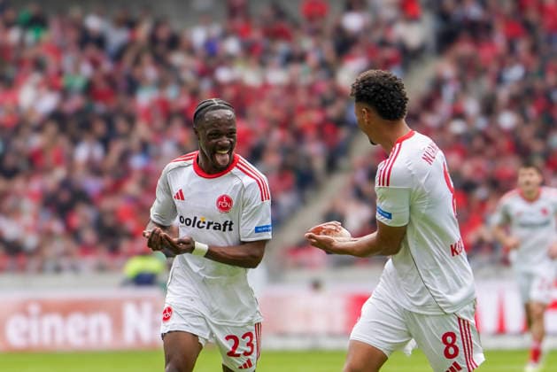 Deutschland: Fussball 2.Bundesliga 2025 2026, 34. Spieltag - Hannover 96 vs 1. FC Nürnberg - Heinz von Heiden Arena Stadion (Hannover): Tor und Torjubel zum Mohamed AlÃ¬ Zoma Mohamed Ali Zoma (1. FC Nürnberg, 23) Henri Koudossou (1. FC Nürnberg, 8) Hannover Copyright: xAymanxAlahmedx