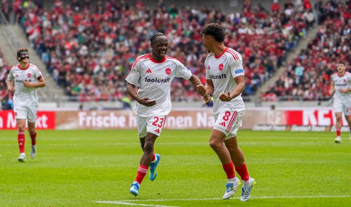 Deutschland: Fussball 2.Bundesliga 2025 2026, 34. Spieltag - Hannover 96 vs 1. FC Nürnberg - Heinz von Heiden Arena Stadion (Hannover): Tor und Torjubel zum Mohamed AlÃ¬ Zoma Mohamed Ali Zoma (1. FC Nürnberg, 23) Henri Koudossou (1. FC Nürnberg, 8) Hannover Copyright: xAymanxAlahmedx