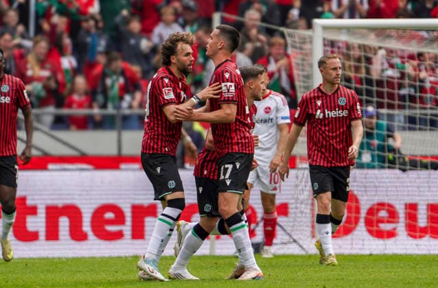 Deutschland: Fussball 2.Bundesliga 2025 2026, 34. Spieltag - Hannover 96 vs 1. FC Nürnberg - Heinz von Heiden Arena Stadion (Hannover): Tor und Torjubel zum Kolja Oudenne (Hannover 96, 29) Hannover Copyright: xAymanxAlahmedx