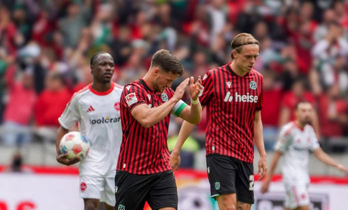 Deutschland: Fussball 2.Bundesliga 2025 2026, 34. Spieltag - Hannover 96 vs 1. FC Nürnberg - Heinz von Heiden Arena Stadion (Hannover): Freude, Emotionen, Jubel Enzo Leopold (Hannover 96, 8) Stefan Teitur ÃžorÃ°arson Stefan Teitur Thordarson (Hannover 96, 23) Hannover Copyright: xAymanxAlahmedx