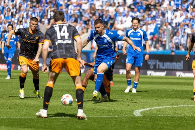 Deutschland: 2.Bundesliga, 34. Spieltag, Saison 2025 2026, 1.FC Magdeburg vs 1. FC Kaiserslautern Avnet Arena (Magdeburg) : Zukowski Mateusz (1. FC Magdeburg, 22) im Zweikampf gegen Schramm David (1. FC Kaiserslautern, 41) Copyright: xMichellexLukax