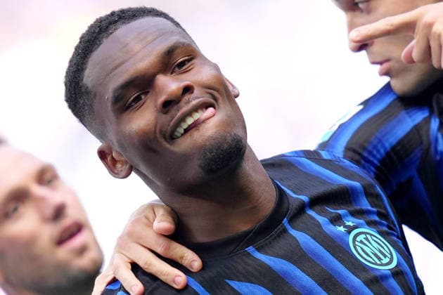 Inter Milan s Ange-Yoan Bonny celebrates after scoring 1-0 during the Serie A soccer match between Inter and Hellas Verona at the San Siro Stadium in Milan , north Italy - Sunday , May 17 , 2026. - Soccer .  Copyright: xSpada LaPressex